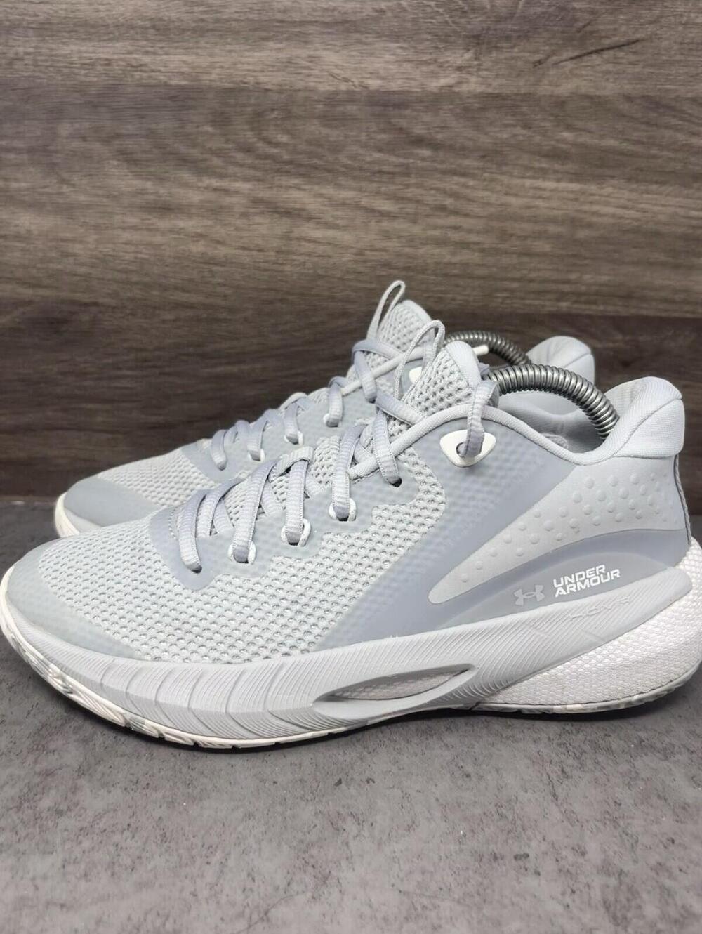 Under Armour HOVR Breakthru Sneakers Womens Size 8 Grey Basketball 3024398-101